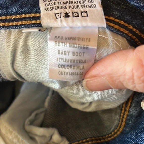 Hudson denim; Beth mid rise, baby boot; size 30; great condition-like new - Picture 12 of 12